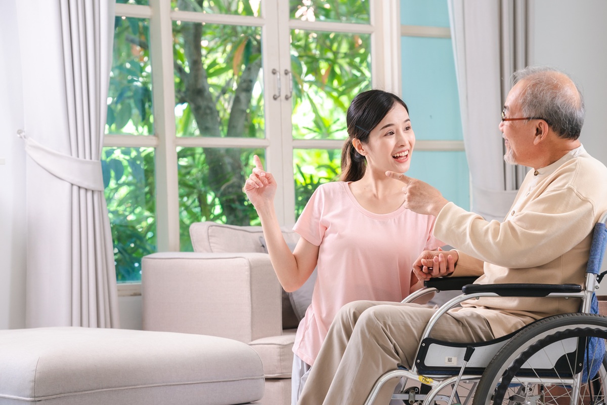 How Assisted Living Promotes Comfort